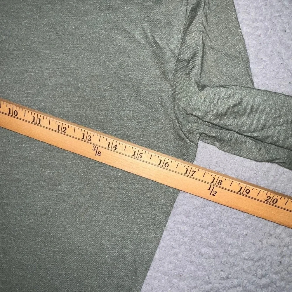 NWT Old Navy Shirt Youth Size L (10-12) Olive Heather Long Sleeve Crew Neck Tee